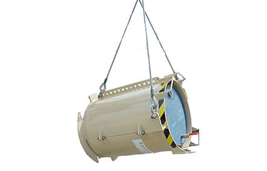 Drum shipping container types are heavy duty containers used for transporting liquids.