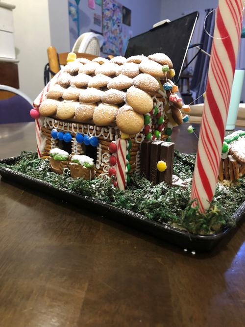 Tigard Entrepreneur Pitches Mess-Free Gingerbread House on 'Shark